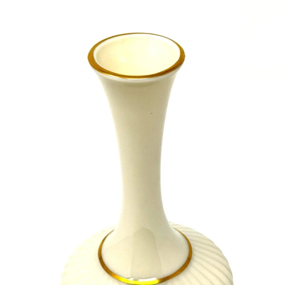 Lenox Savoy Bud Vase Ribbed Ivory Gold Trim USA 7 Inch